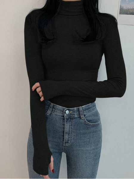 أسود
